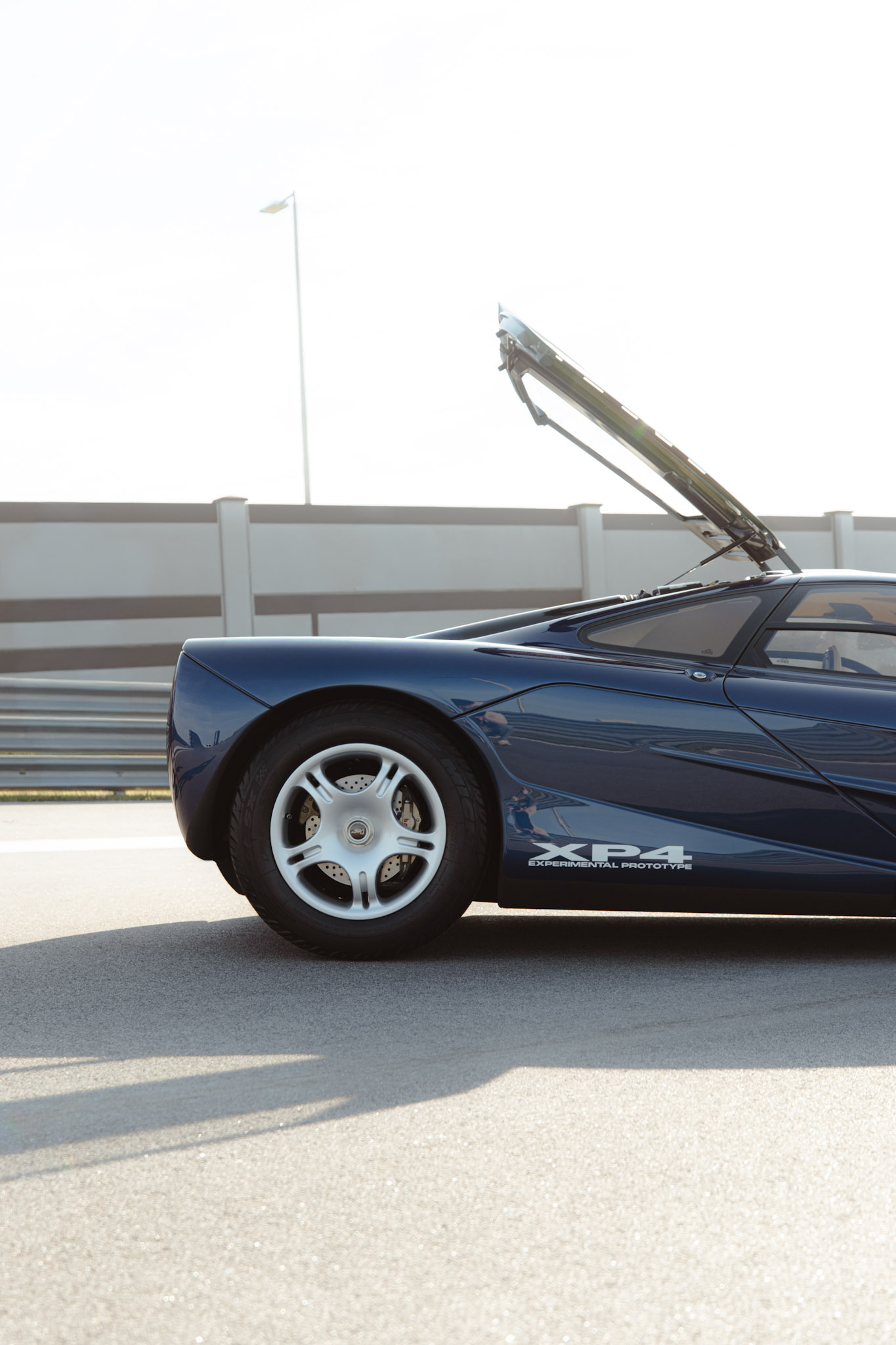 Sculpted automotive profile