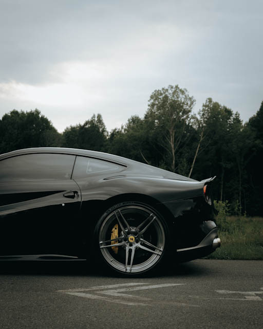 Dynamic car silhouette